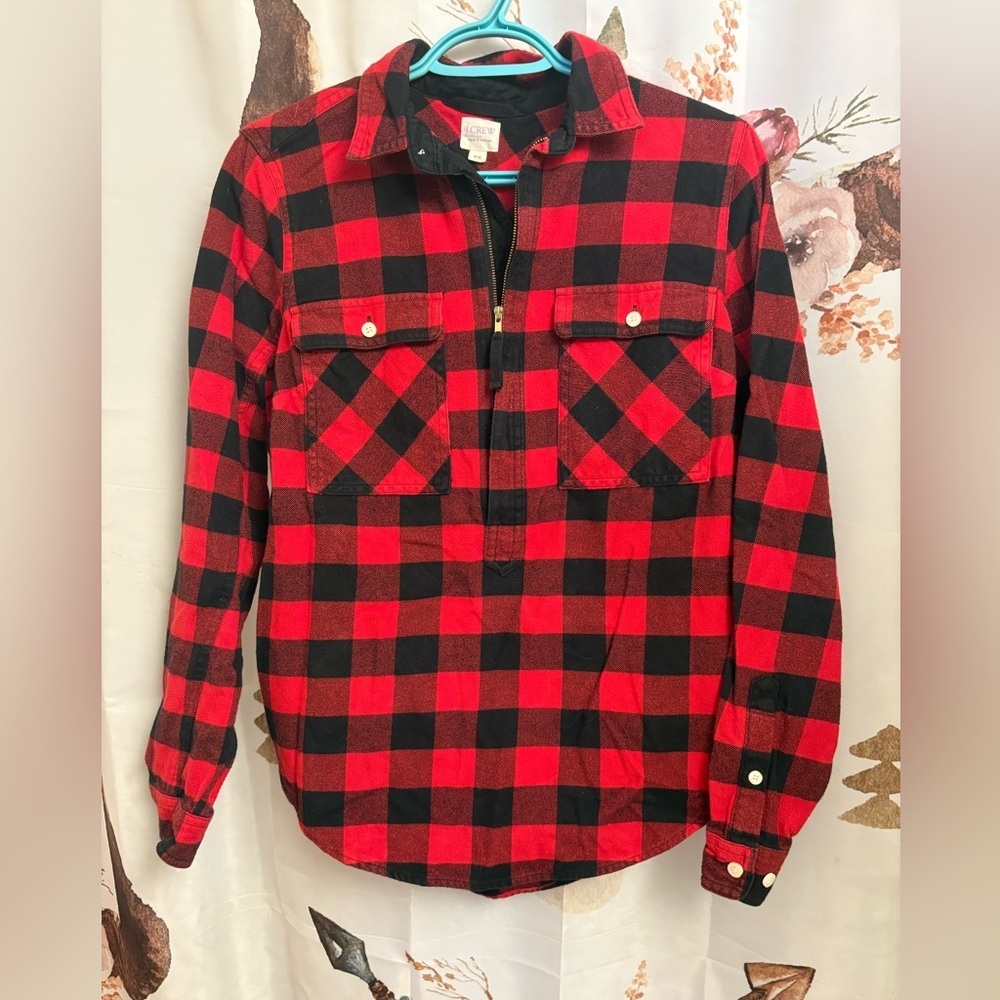 XS J. Crew Red and Black Plaid Shirt​​